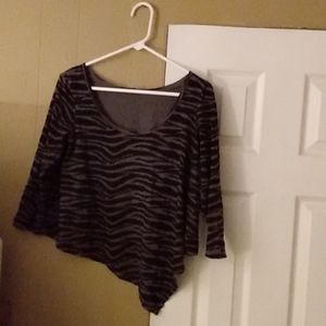 Women's Black Grey Size Medium Cropped Top.